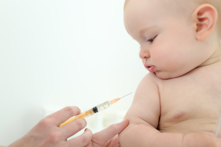 In reversal, US FDA puts brakes on COVID shots for kids under 5