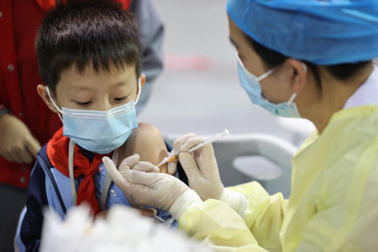 Hong Kong to vaccinate 3-year-olds amid new COVID-19 surge