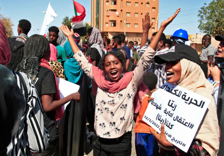 Over 100 Sudanese detainees, including high-profile politicians, start hunger strike