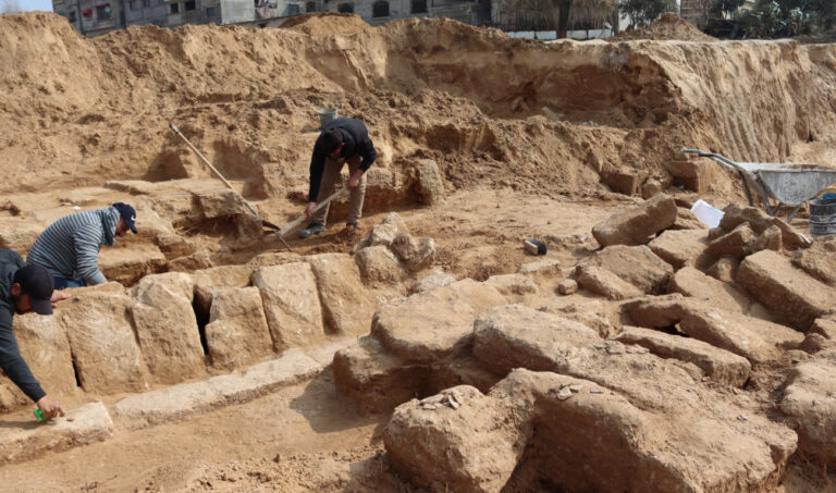 Builders find 2,000-year-old Roman cemetery  in Gaza