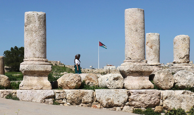 Archaeologists find 9,000-year-old shrine in Jordan desert