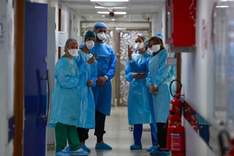 Covid rages in Iraq as vaccinations lag