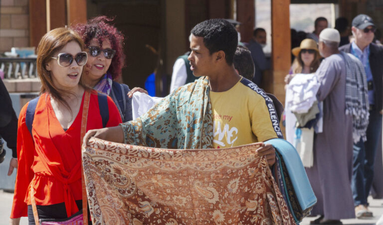 Egypt will ensure that Ukrainian and Russian tourists can stay until their safe return