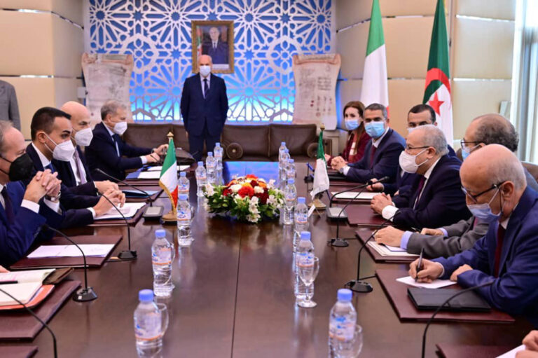 Visiting Italian FM holds talks with Algerian ministers