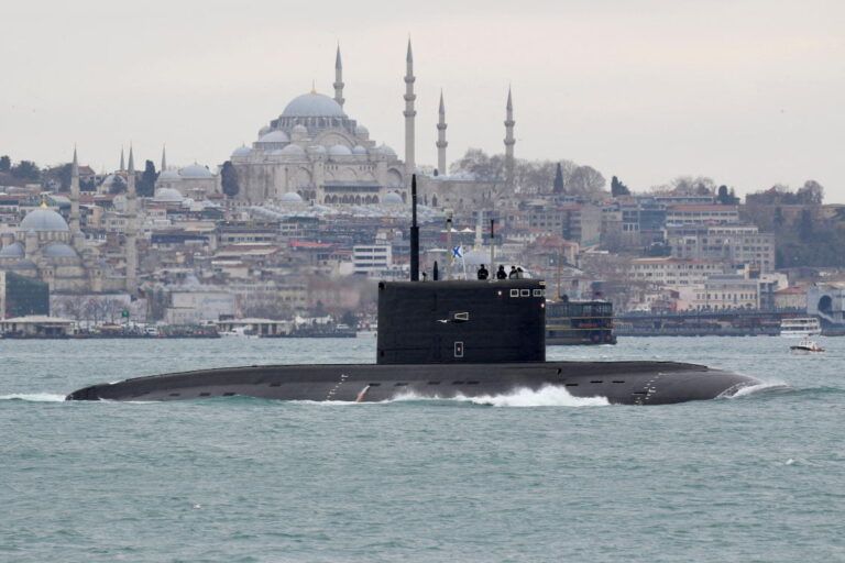Turkey blocks warships from Bosphorus, Dardanelles