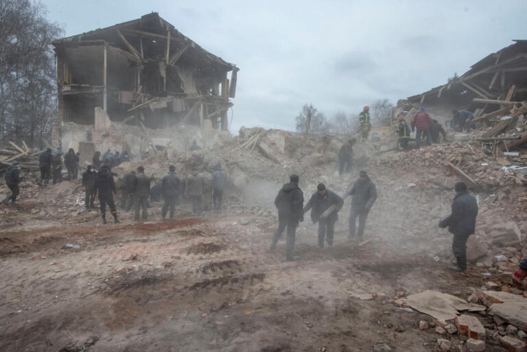 Over 70 Ukrainian troops killed in military base shelling