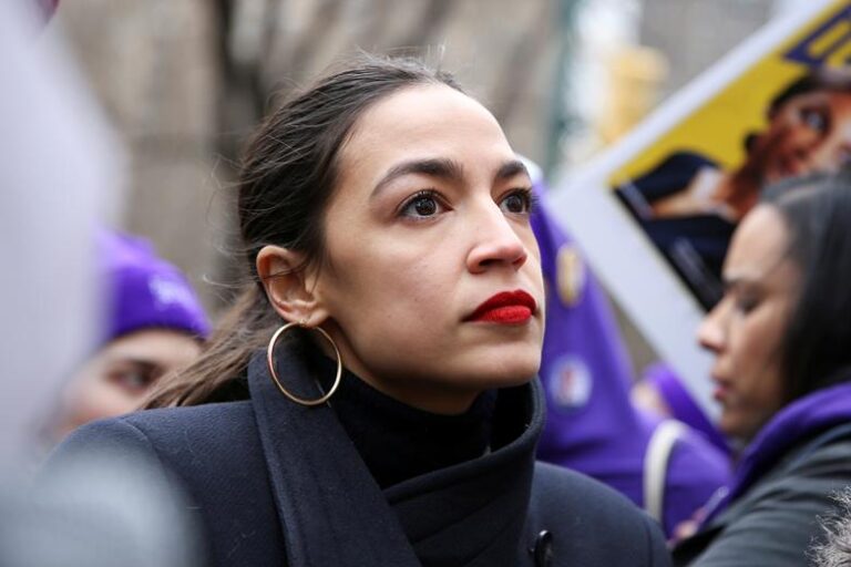 Congresswoman says US should treat ‘all refugees’ in same way as fleeing Ukrainians