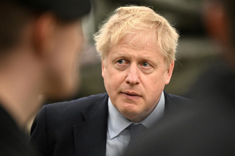UK to speed up sanctions against Russians