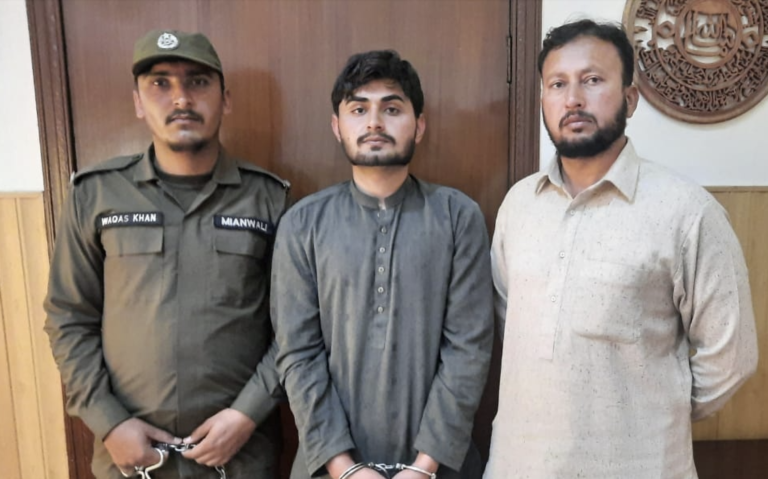 Pakistan police arrest father who shot newborn daughter 5 times