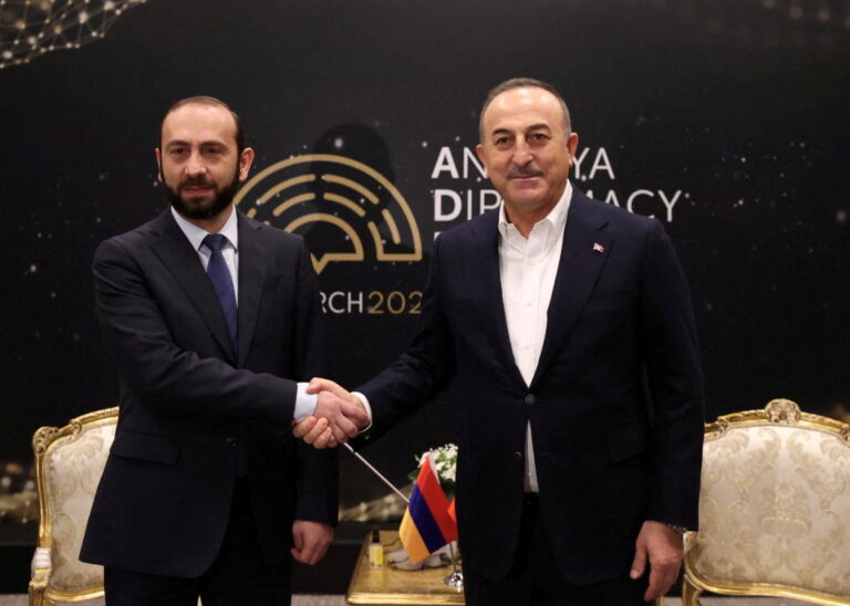 Turkey, Armenia vow to continue normalizing relations
