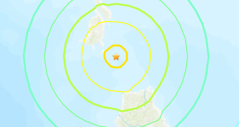 Strong undersea quake shakes Indonesia; no tsunami warning
