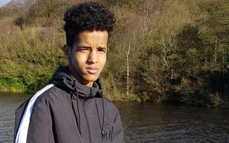 Mother pays tribute to Abdikarim Ahmed, 18, stabbed to death in UK