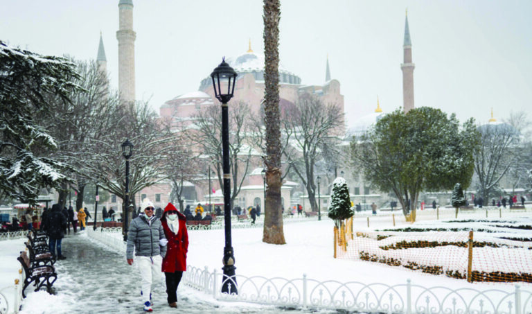 Turkish medical workers strike for better pay, safer work