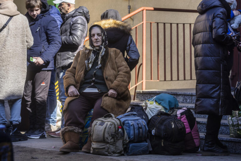 UN refugee agency says fewer Ukrainians fleeing