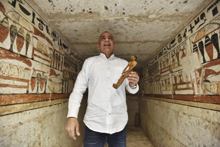 Egypt displays recently discovered ancient tombs in Saqqara