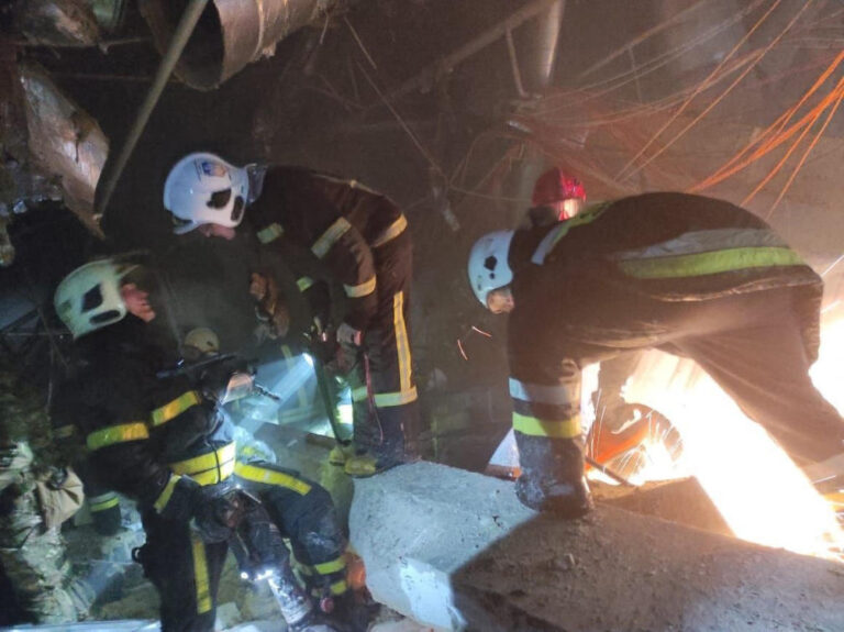At least six dead in overnight bombing of Kyiv mall