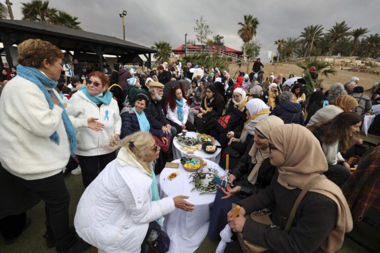 Israeli and Palestinian mothers gather for peace by Dead Sea