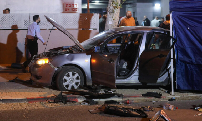 Two Arab gunmen kill two police officers in Israel and are shot dead — Israeli officials
