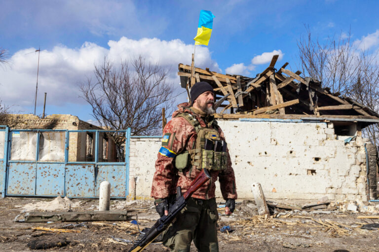 Russians bombard Kyiv outskirts, Chernihiv despite promise to scale back