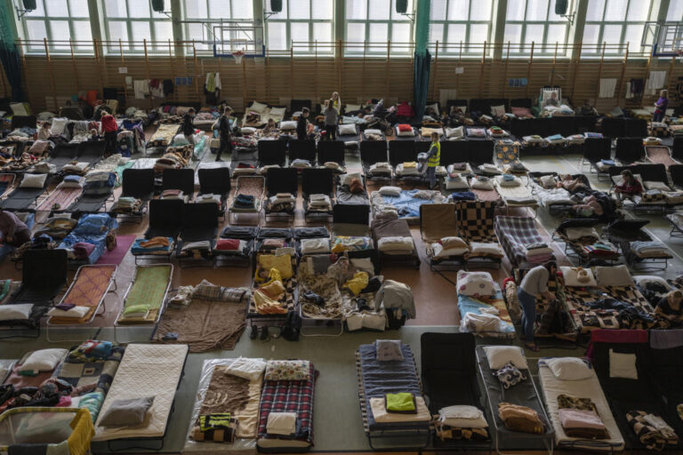 4 million refugees have now fled Ukraine, UN agency says