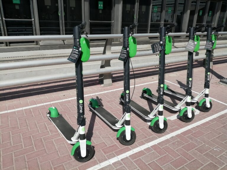 License required for e-scooter riders in Dubai