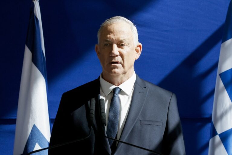 Israeli defense minister urges Palestinians against violence during Ramadan
