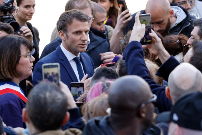 Macron wins 27.85 percent in French first round, Le Pen 23.15 percent