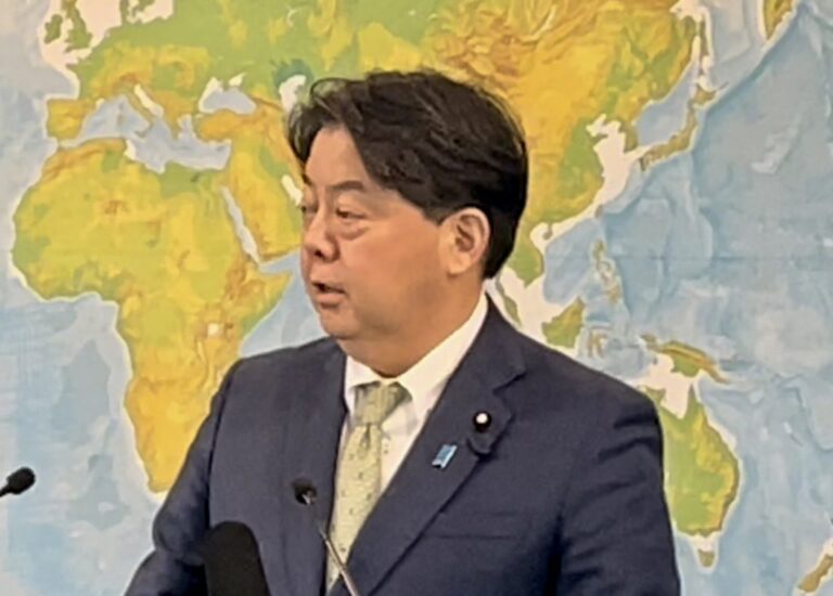 Hayashi: Violence will not solve Middle East peace process