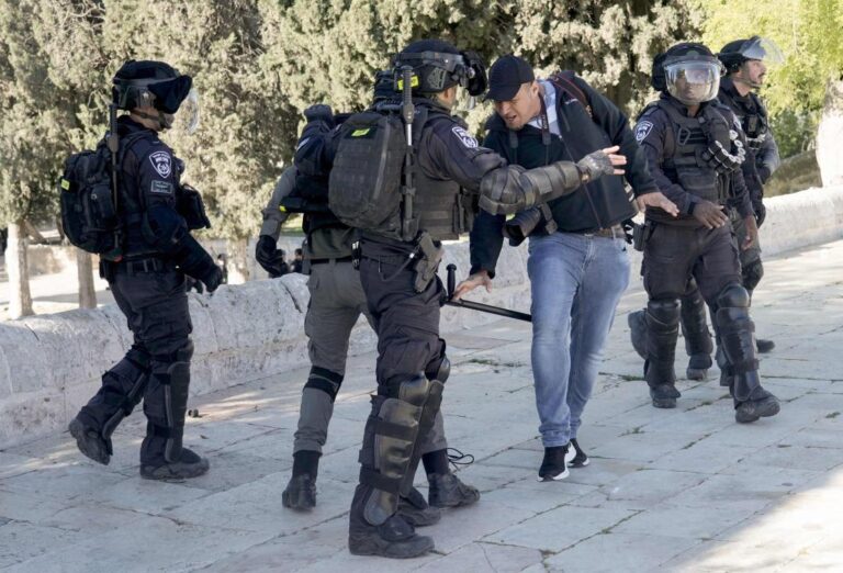 Over 20 wounded in new Jerusalem violence