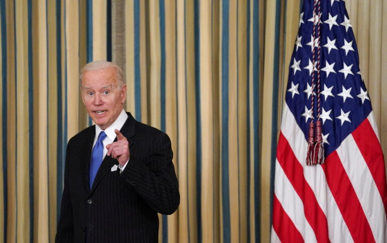 Biden, allies meet over Ukraine as conflict escalates in east