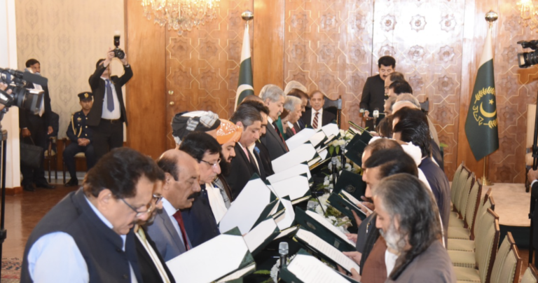 Pakistan PM Sharif’s new Cabinet takes oath