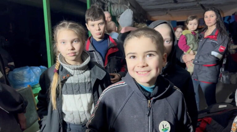 ‘I want to see the sun’ begs child in Mariupol steel works