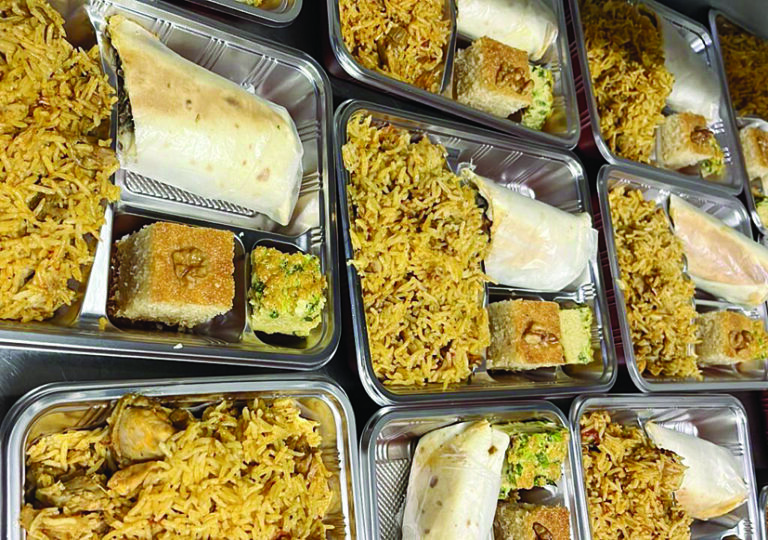 Lebanese restaurant serves iftar at Japanese mosque