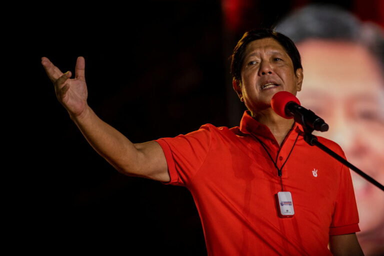 Philippines: Marcos Jr keeps big lead in poll on presidential race