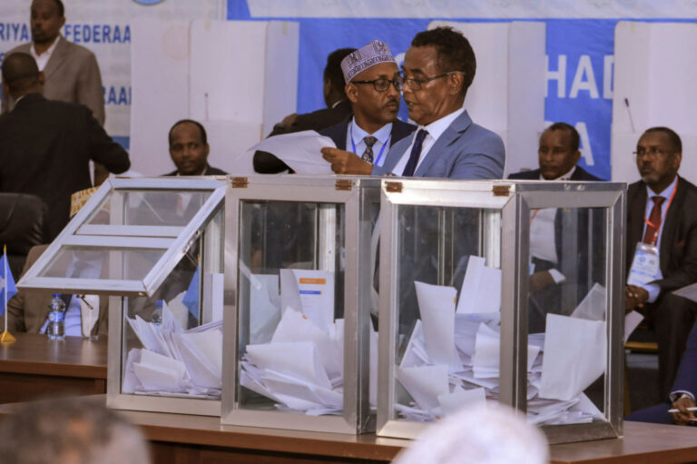 Somali lawmakers elect president voted out 5 years ago