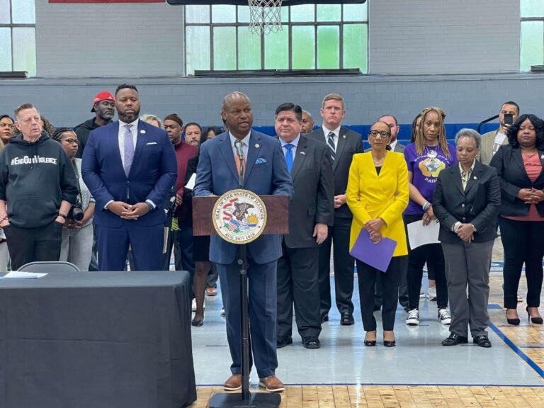 Illinois speaker backs legislation recognizing Arabs as minority contractors