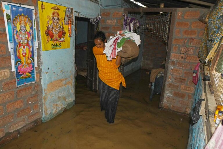 Deluges of rain flood parts of India, Bangladesh