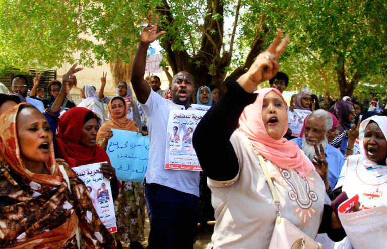 Trial opens of 4 accused of killing Sudan policeman