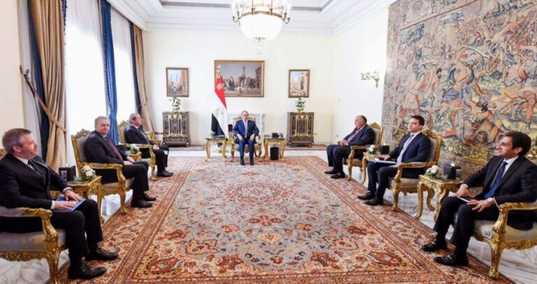 El-Sisi, European commissioner hold talks