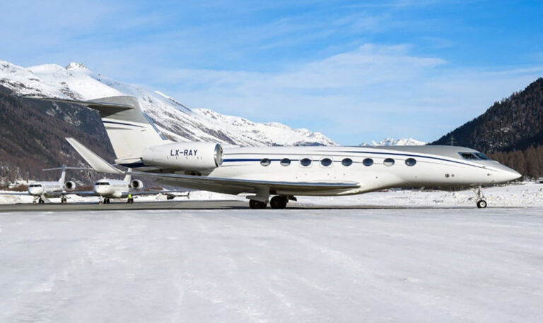 US seeks to seize 2 luxury jets linked to Russian oligarch