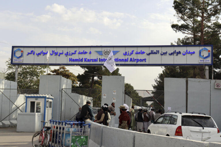 Air Force: Crew not at fault for Afghan deaths in evacuation