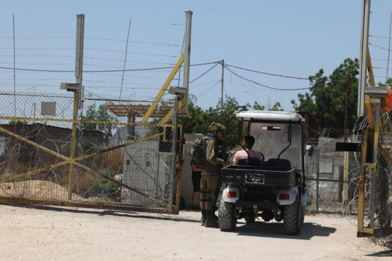 Israeli settler stabs Palestinian to death, Palestinians say