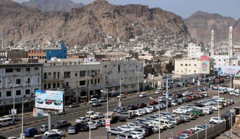 Five killed in Aden blast targeting security official