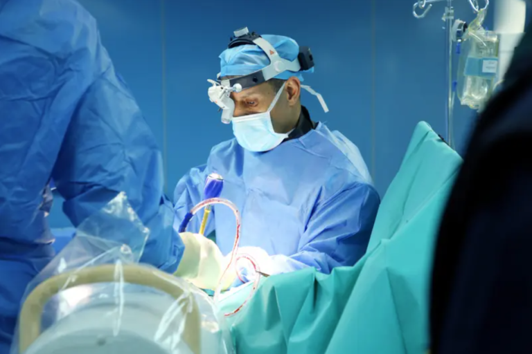 Jordanian teen receives ‘spine made of rope’, the first-of-its kind in MENA region