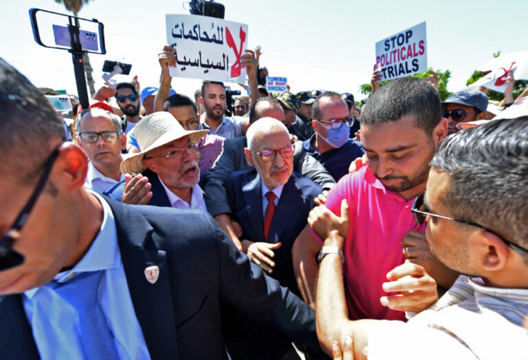 Tunisian judge lets opposition chief go after hearing