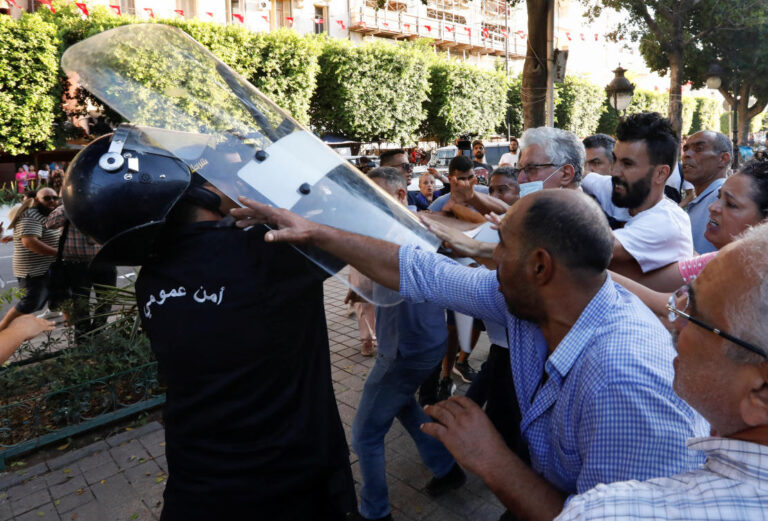 Tunisia police crack down on anti-Saied protest