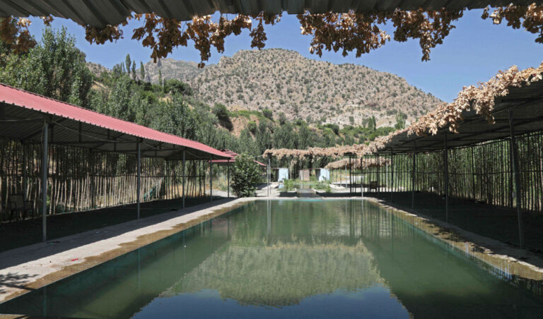 Iraq mountain rest spot bears scars of deadly shelling