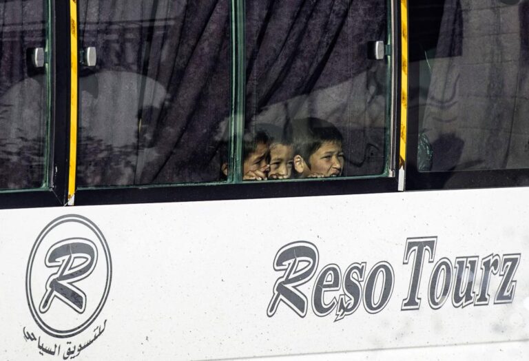 Syria’s Kurds repatriate nearly 150 Daesh-linked Tajiki women, children