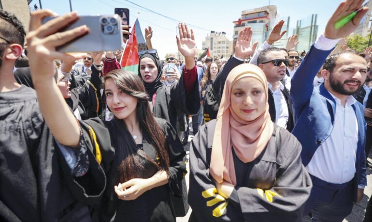 Palestinian lawyers ramp up protests against Abbas governing by ‘decree’ amid the presidency’s silence