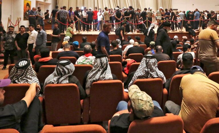 Followers of cleric told to withdraw from Iraq’s parliament